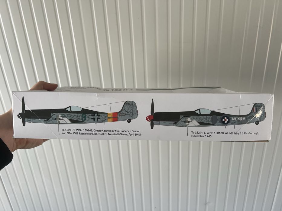 Фигура за сглобяване самолет The Focke Wulf Ta-152