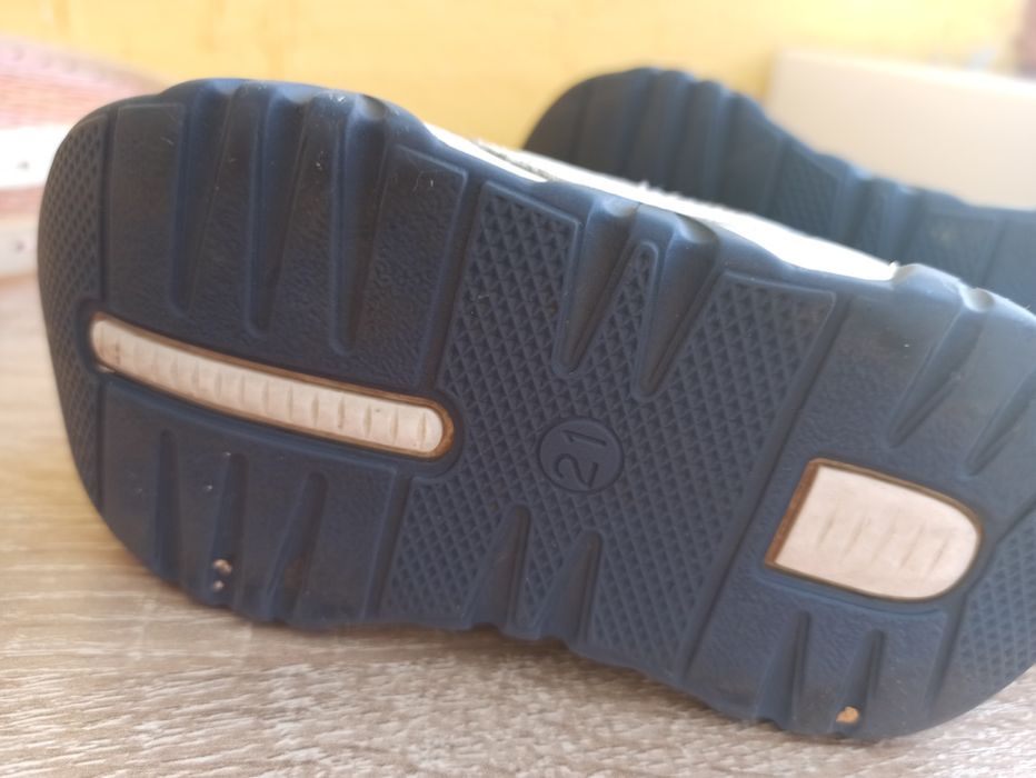 Детский кроссовки