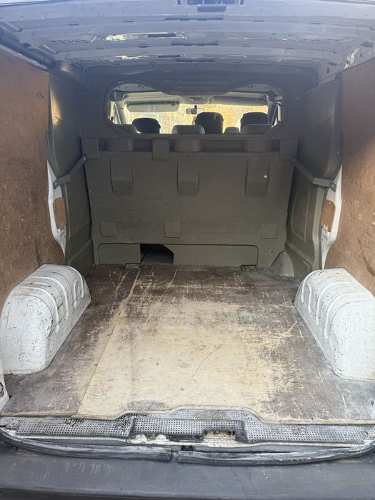 Vand Opel Vivaro cu 6 locuri