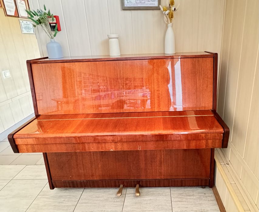 Продаётся пианино