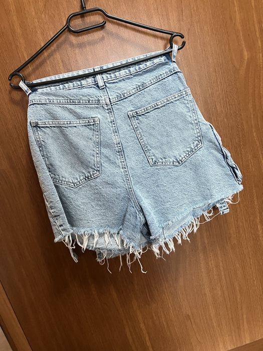 Дамски панталони и тениска