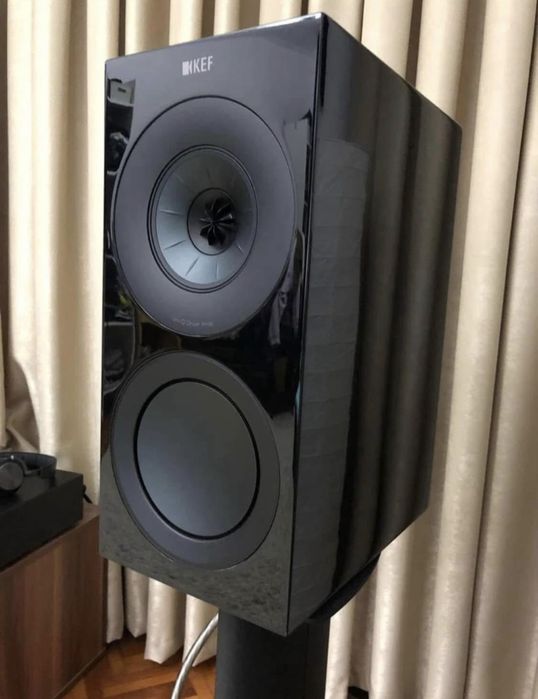 Vand Boxe KEF R3 ( REZERVATE)