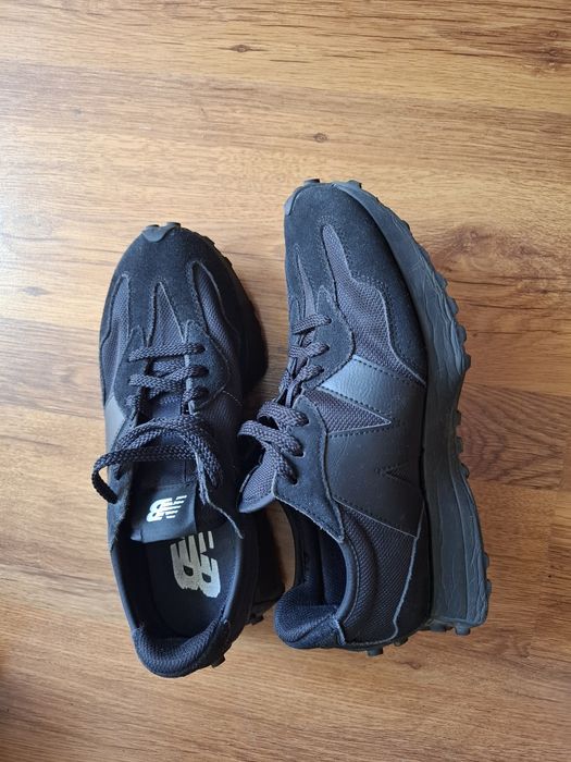 New balance 327 маратонки 42 номер.