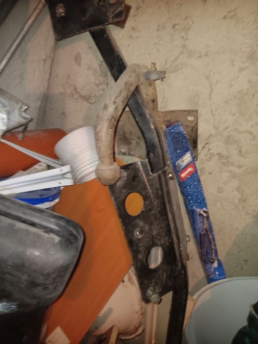 Продавам останали части