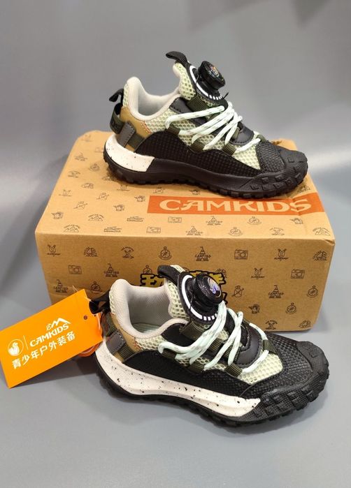 Сетчатые кроссовки с автоматической шнуровкой