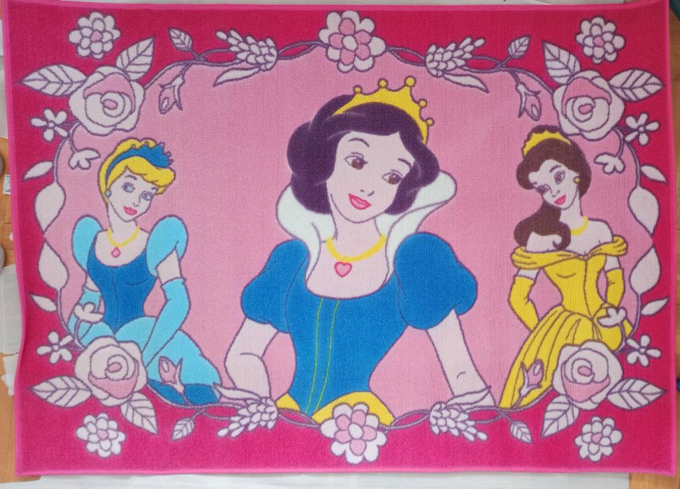 Оригинален килим за детска стая на Дисни - 2 вида