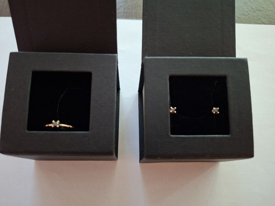 Inel aur roz diamant negru