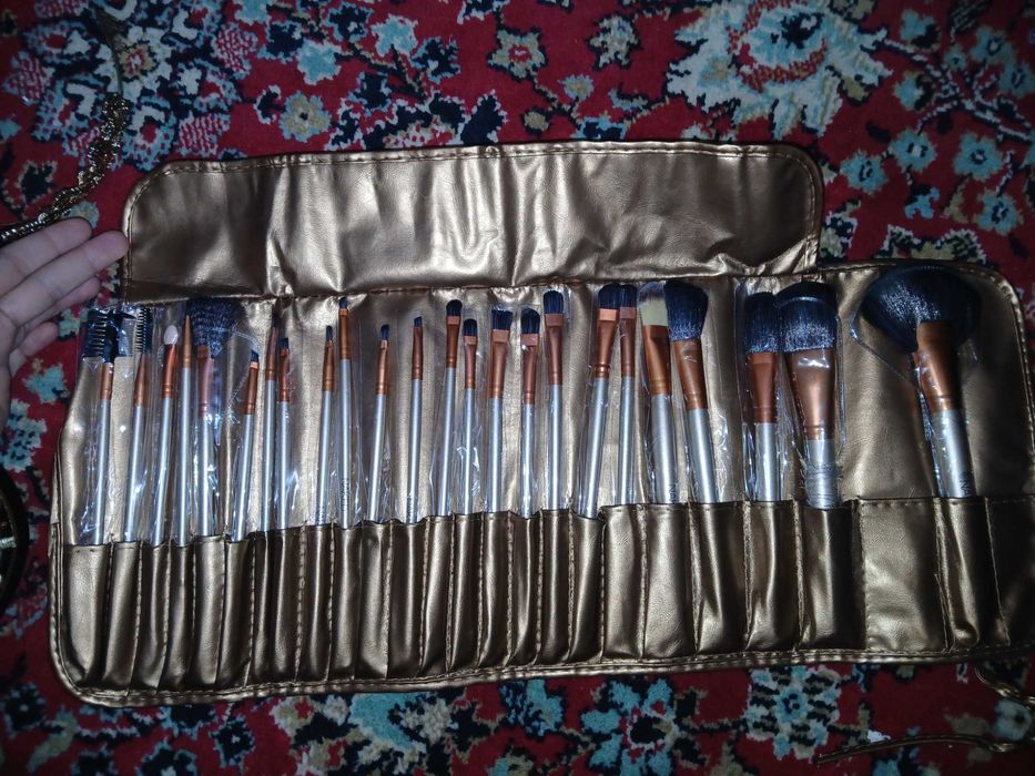 Набор кисточек для профессионнального использования и для себя