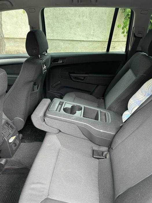Продавам opel zafira юбилейната версия