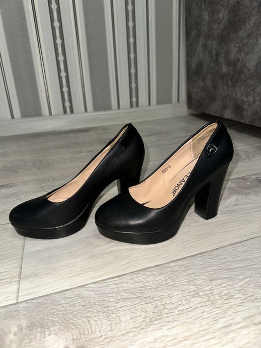 Срочно продам туфли