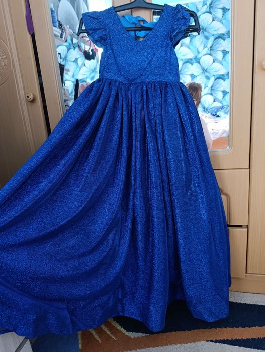 Продам новое  шикарное платье