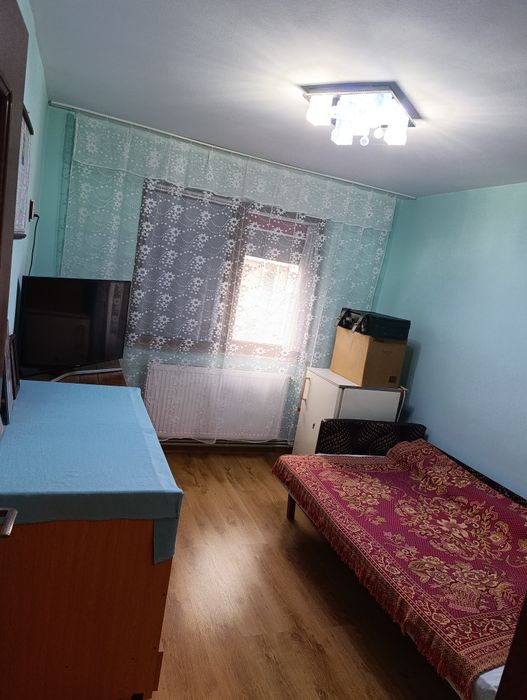 Proprietar vand apartament 2 camere – zonă liniștită