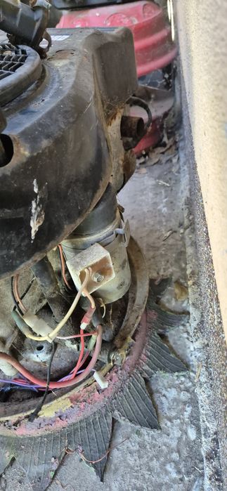 Motor  tractoras gazon