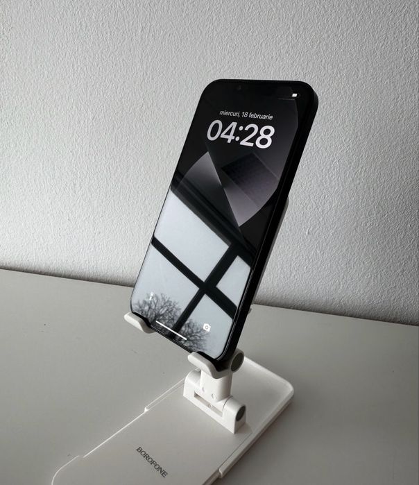 iPhone 13 de 256 GB cu 94% Bateria