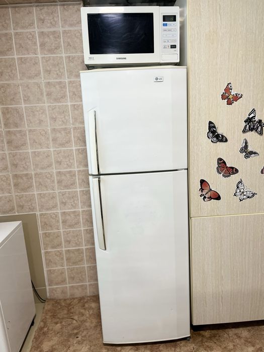 Срочно продам ! Холодильник LG
