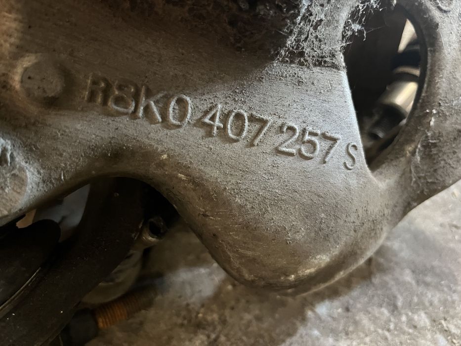 Fuzeta fata stanga dreapta audi a4 b8 b8.5