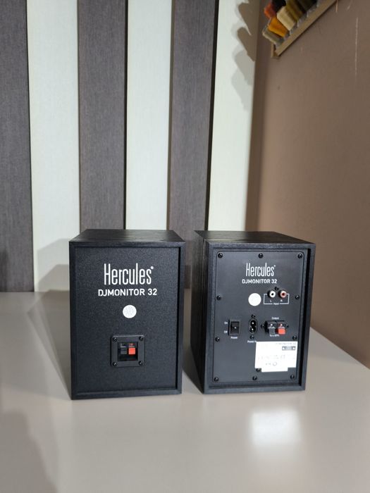 Vând boxe Hercules DJMonitor 32 – ca NOI (folosite 3–4 ore)