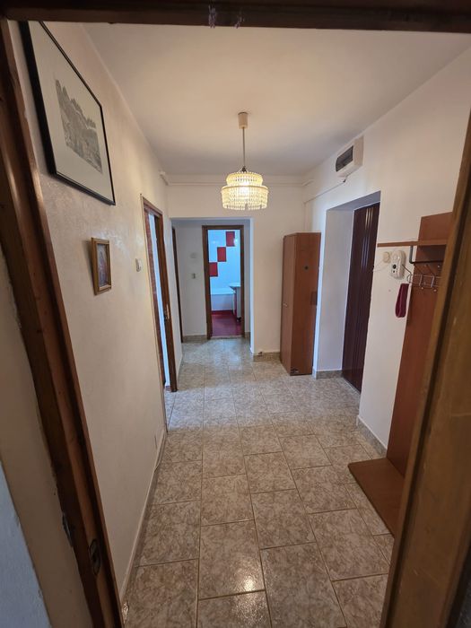 Vând apartament 2 camere central