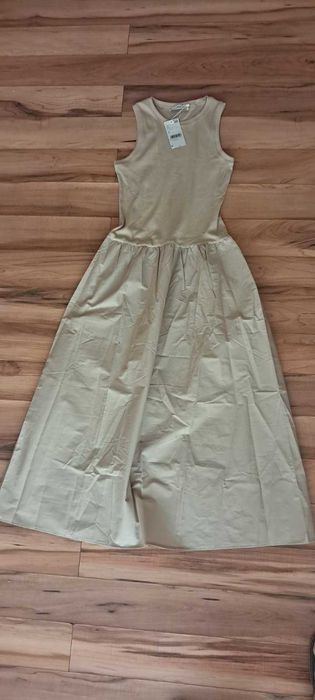 Бежова рокля 100 % памук