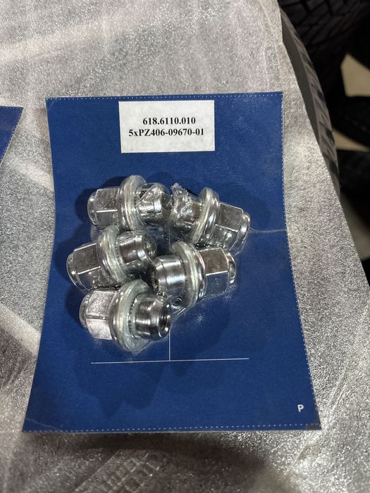 Piulițe/Prezoane pentru roți Lexus, Toyota , Honda PZ406-09670-01