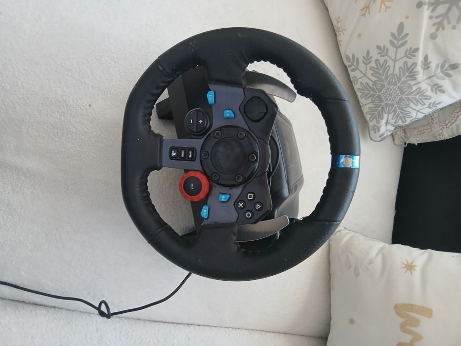 Joc cu volan si pedale pentru Ps 4