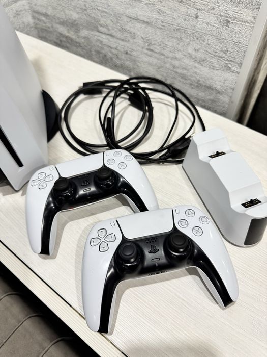 Продам PS5 в отличном состоянии!