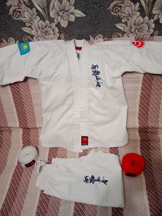 Продам защитный шлем для карате