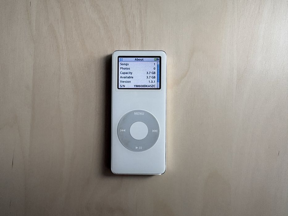 iPod nano 1 - stare excelenta - model rar