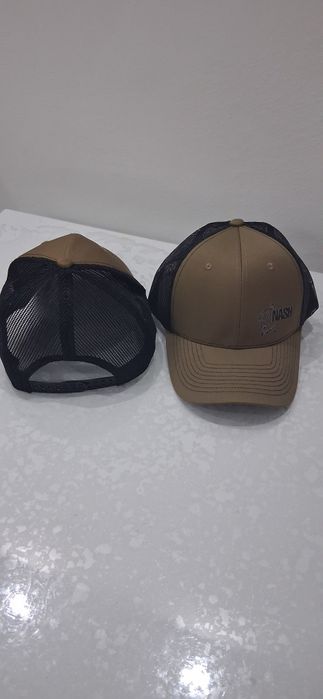 Шапка с козирка Nash