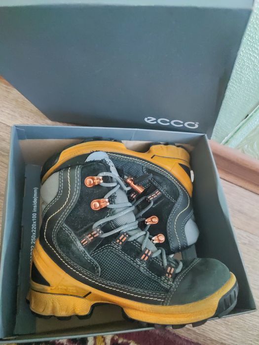 Ecco  зимние сапоги р.31