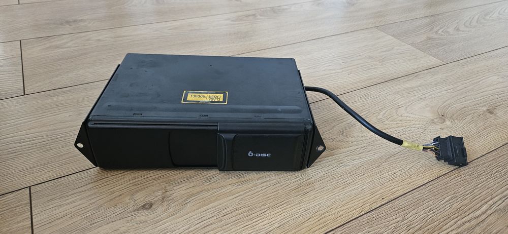 CD Changer за 6 диска