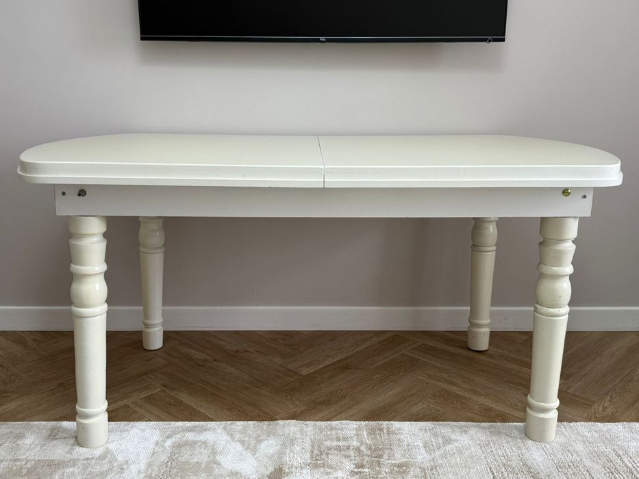 Продам стол в нормальном состоянии