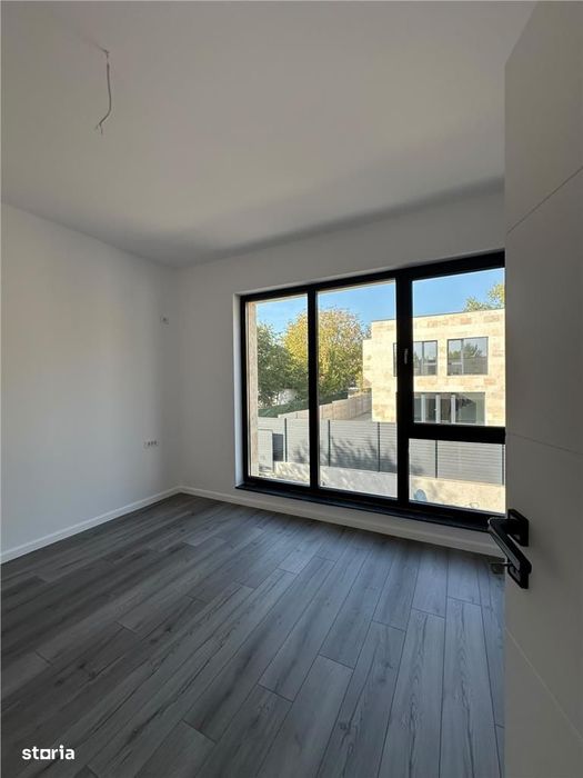 De VÂNzare Vila De Lux 438Mp Teren Individuala La Cheie Zona Prim