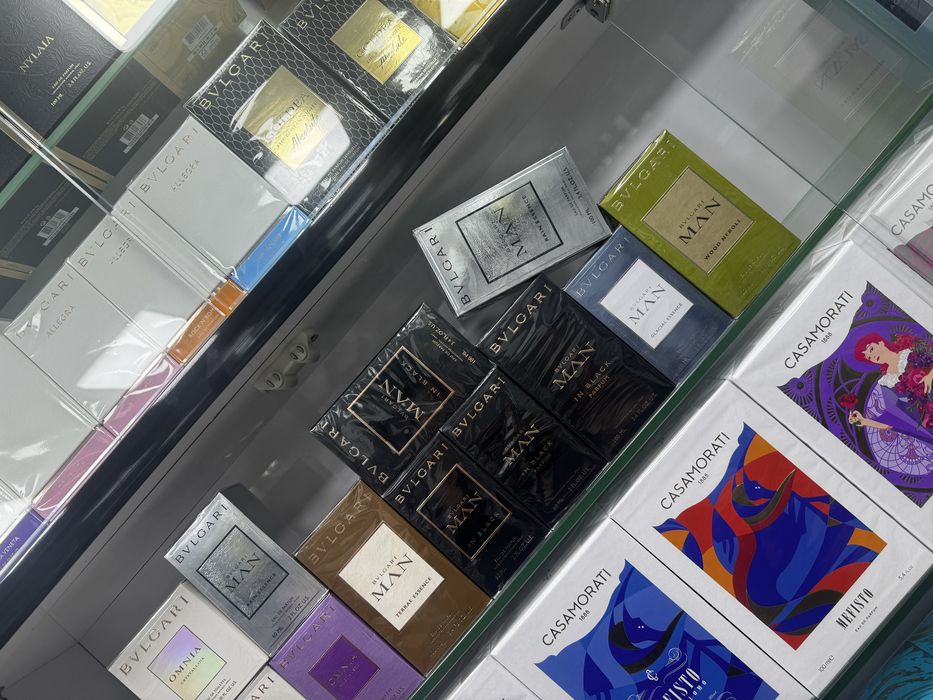 Bvlgari Rain Essence in black