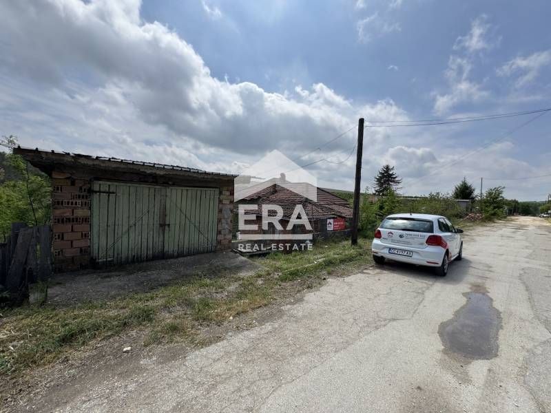 ЕКСКЛУЗИВНО! ЕРА ДРЪСТЪР предлага за продажба къща в село Сребърна!