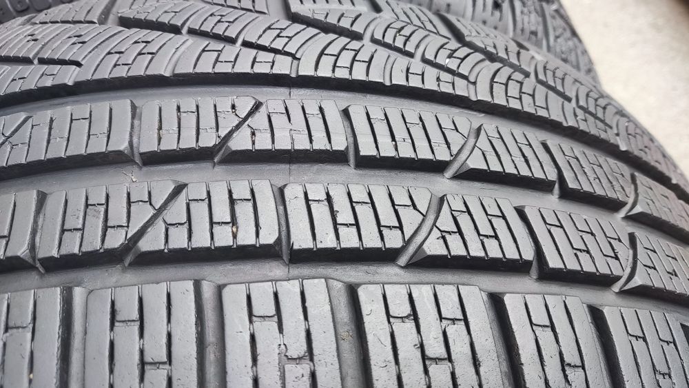 4бр. зимни гуми 225/50/17 Pirelli Scotto Zero