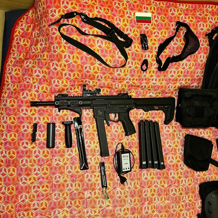 Еърсофт реплика Specna Arms Flex 01 и Жилетка Swiss Arms + екстри