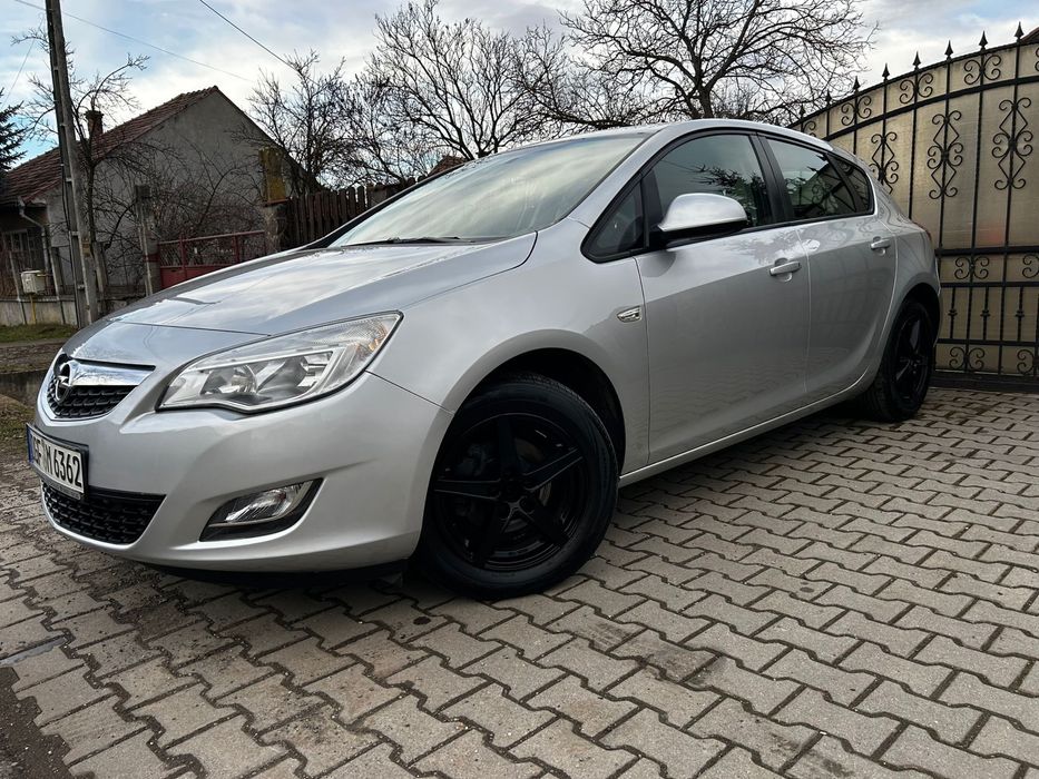 -Opel astra J-2012-1.4benzina-87cai-euro5-adusa germania-