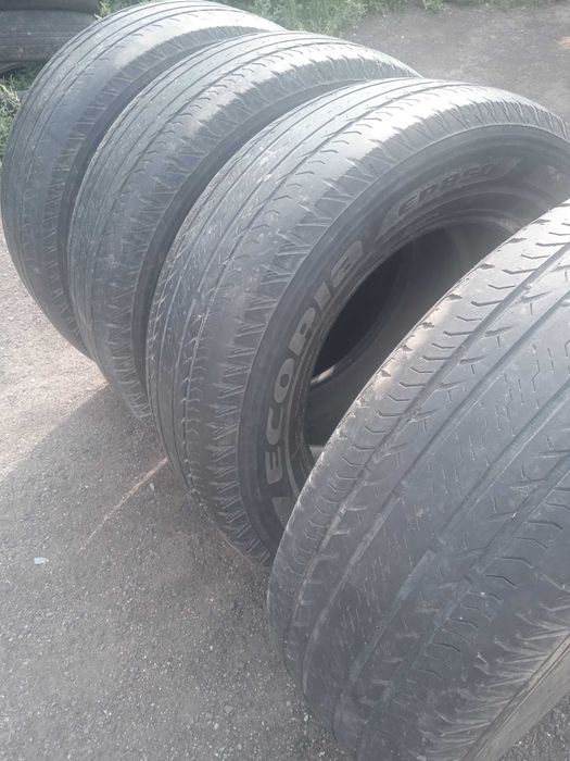 Bridgestone 265/65/R17