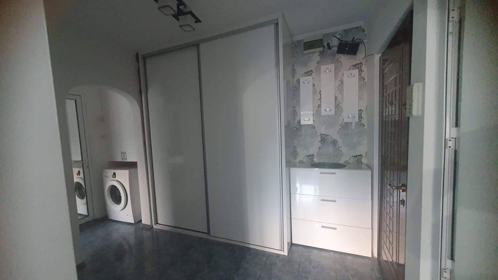 Inchiriez apartament 2 camere
