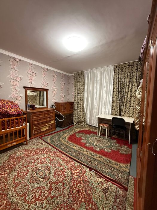 Янги Хаёт Ду́стлик-2 ёл юзи остановка олдида 4 хонали квартира