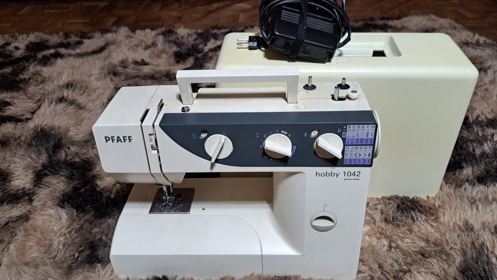 Продам швейную машину PFAFF.