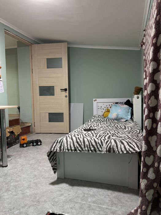 Продаётся коттедж 2 этажа,3 ком.(Азербайджанский центр)