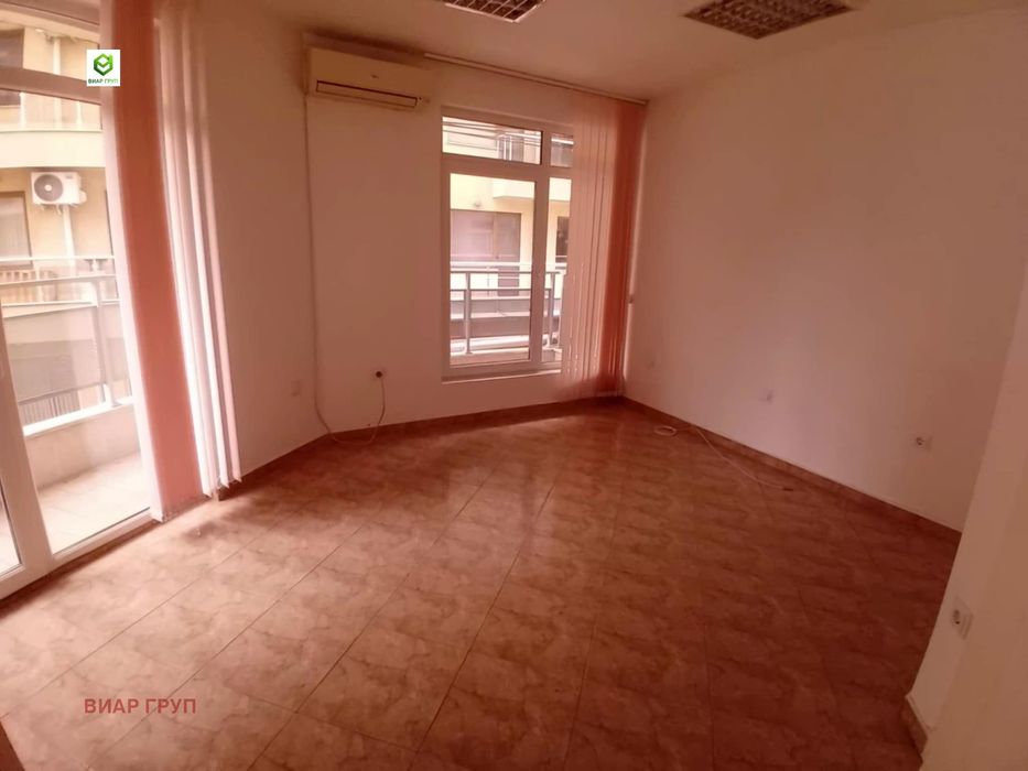 Дава се под наем Офис в Пловдив, Център - 45 кв.м за 408 € - Снимка #8