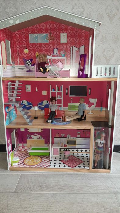 Кукольный домик для девочки
