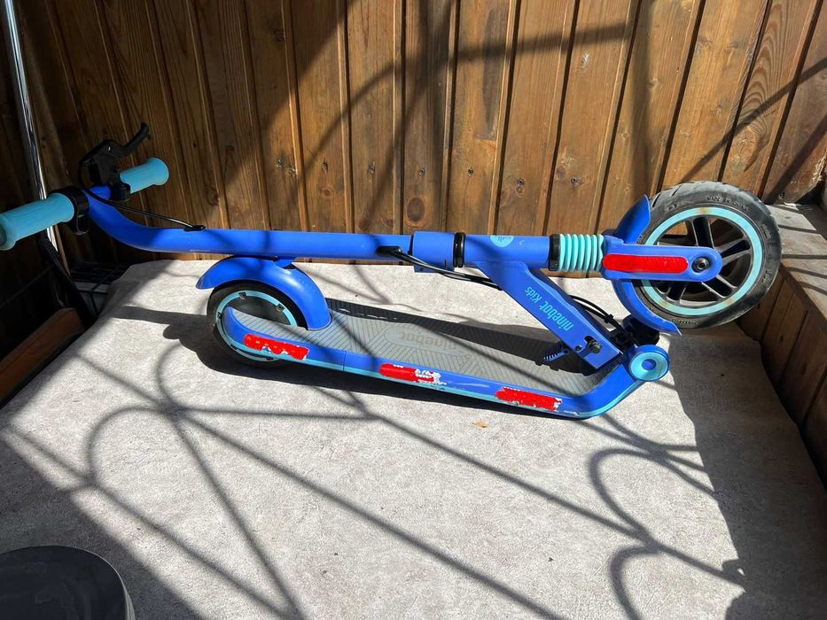 Электросамокат Ninebot eKick Scooter Zing E8 синий