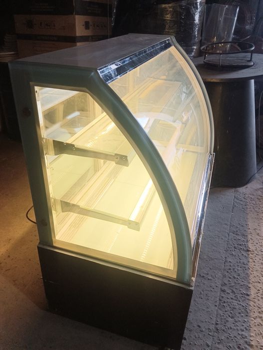 Vitrina halodelnik eni 115sm