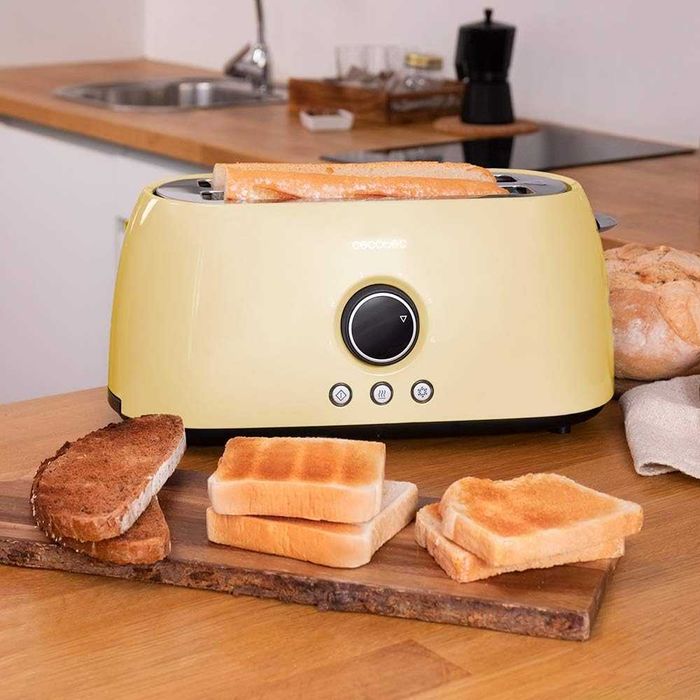 Тостер Cecotec ClassicToast Digital 15000 Yellow Extra Double, 1500 W, Капацитет за 4 филийки хляб, 2 екстра широки дълги отделения, LED светлина