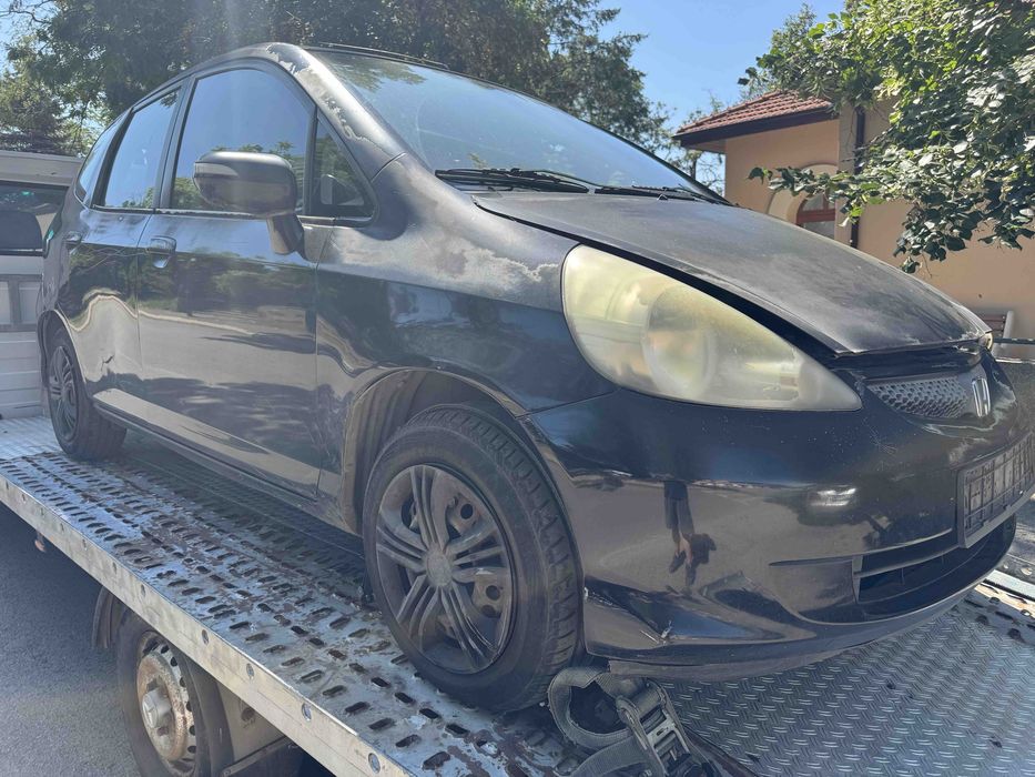 Honda Jazz 1.4i на части