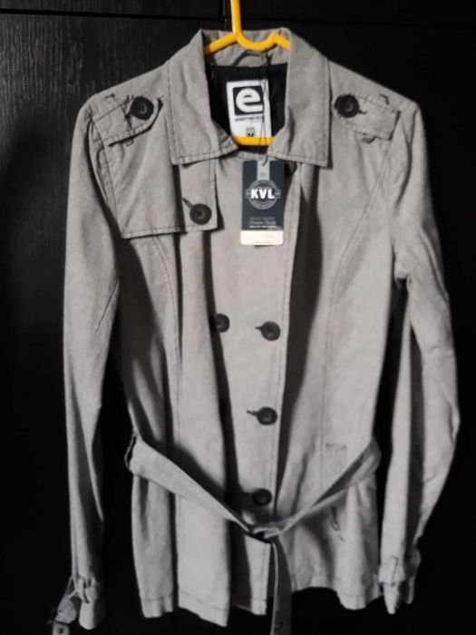 Jacheta dama Kenvelo ,marime M ,noua cu eticheta